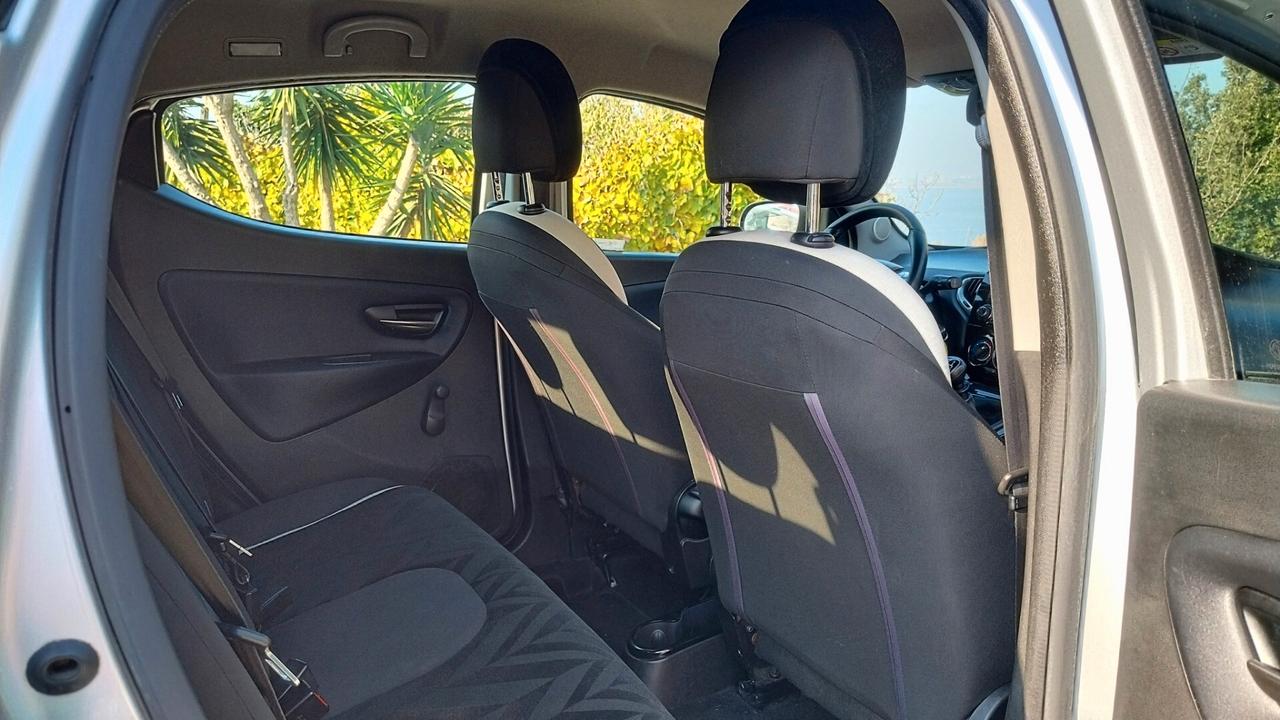 Lancia Ypsilon 1.2 69 CV 5 porte GPL Ecochic Gold