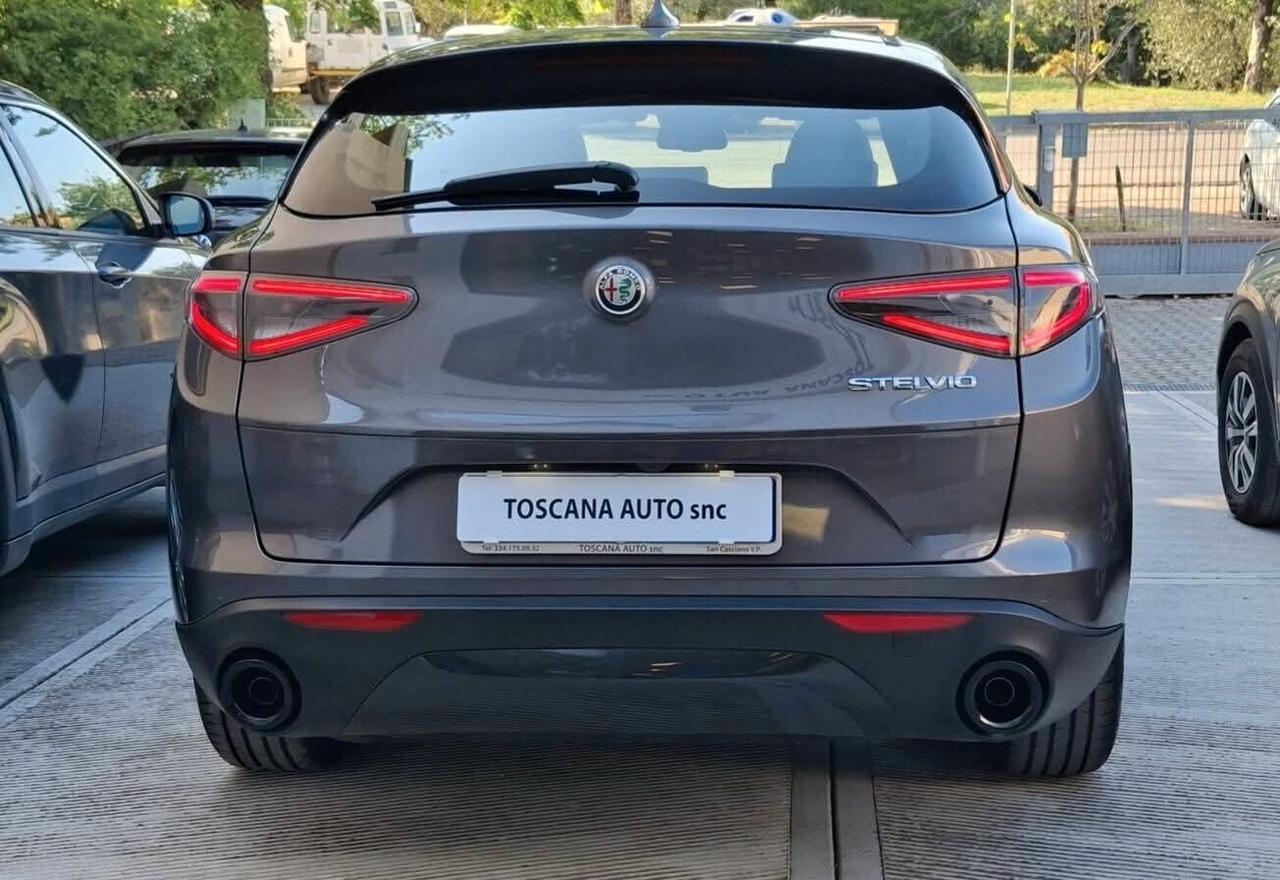 Alfa Romeo Stelvio 160cv restyling allestimento veloce