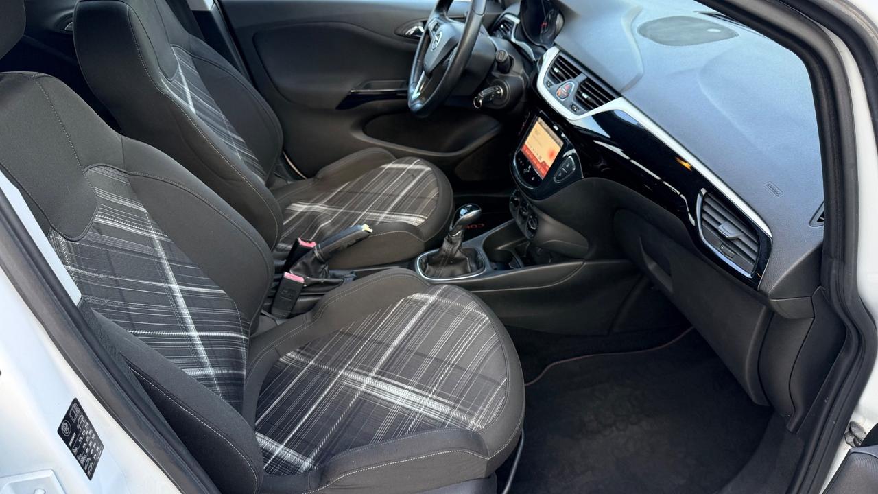 Opel Corsa 1.4 benzina Automatica