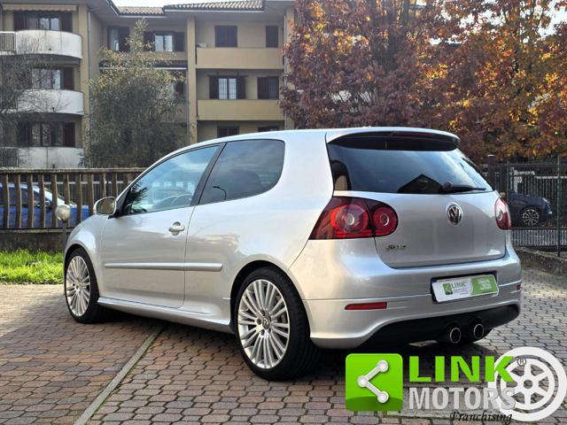 VOLKSWAGEN Golf 3.2 VR6 4mot. 3p. DSG R32