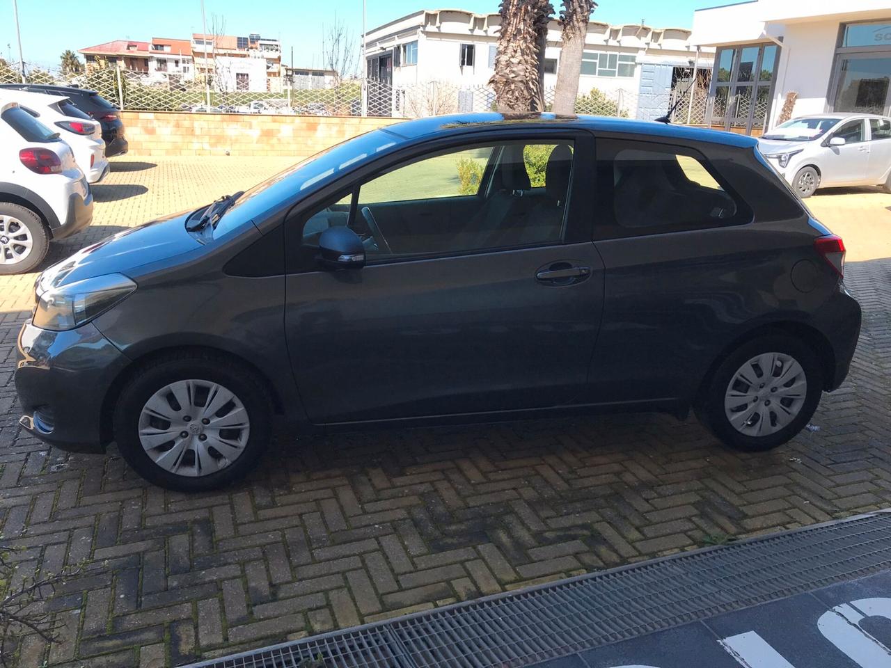 Toyota Yaris 1.0 3 porte Active