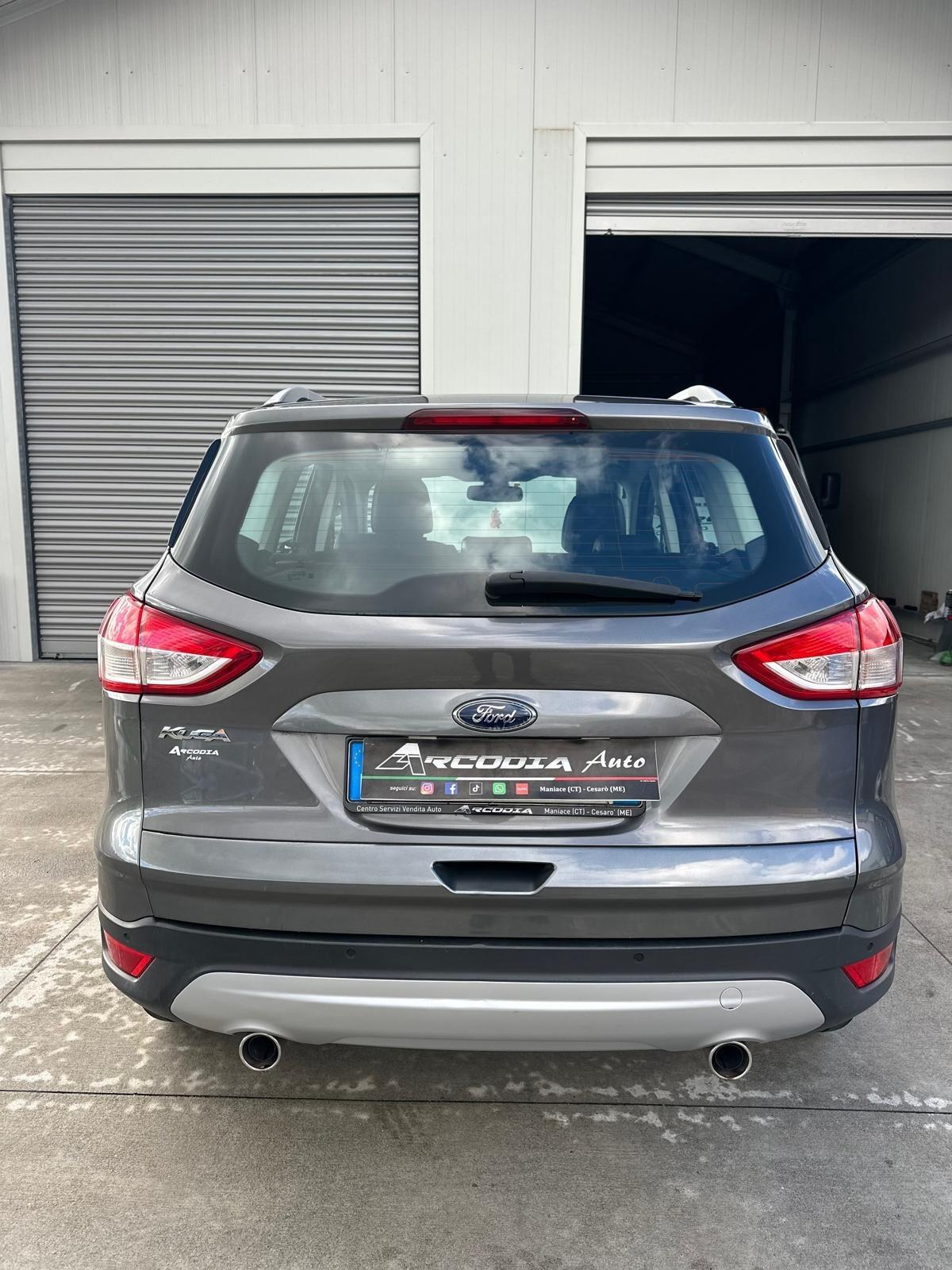 Ford Kuga 2.0 TDCI 140 CV 4WD Titanium