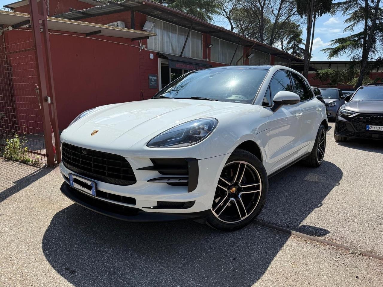 Porsche Macan 2.0 245cv TETTUCCIO KAMERA LED PELLE NAVIGATORE FULL OPTIONAL