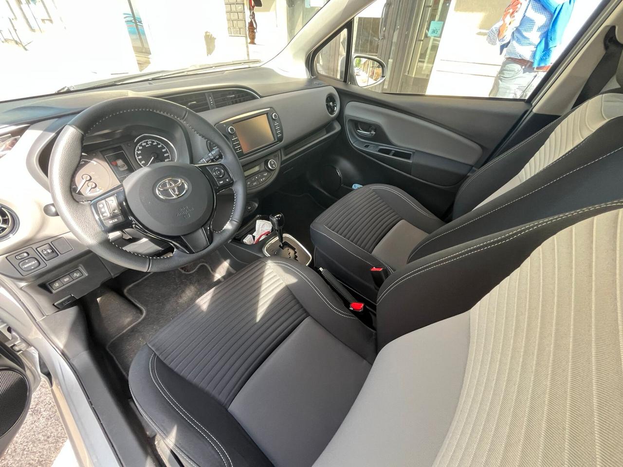 TOYOTA YARIS 1,5 HYBRID 75 CV ACTIVE AUTOMATICA 5P