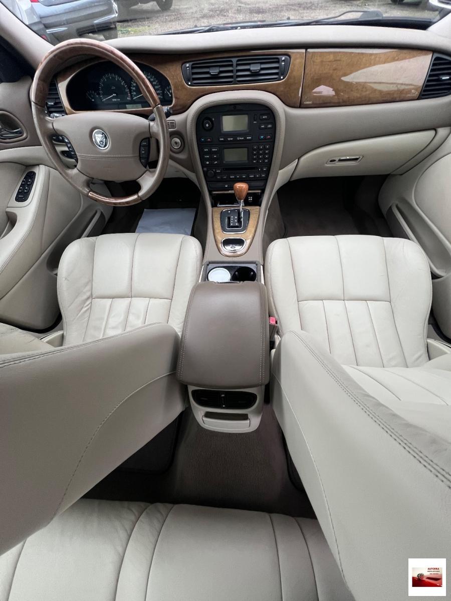 JAGUAR - S-Type - 2.5 V6 24V Executive
