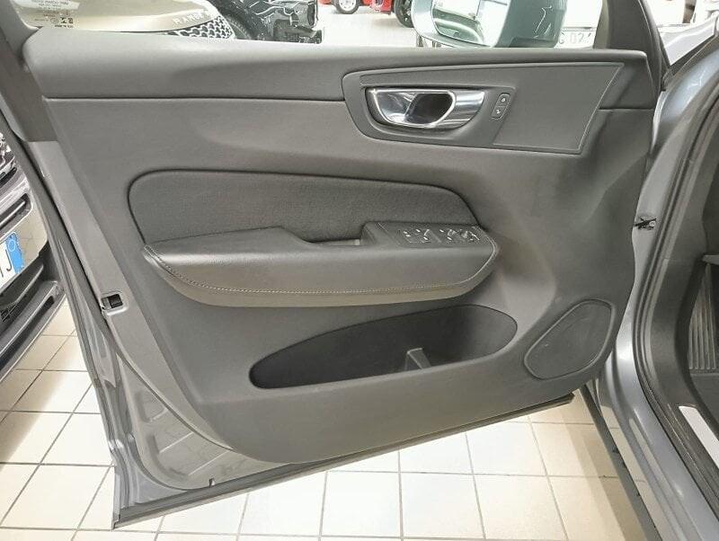 Volvo XC60 XC60 B4 (d) AWD Geartronic Business Plus