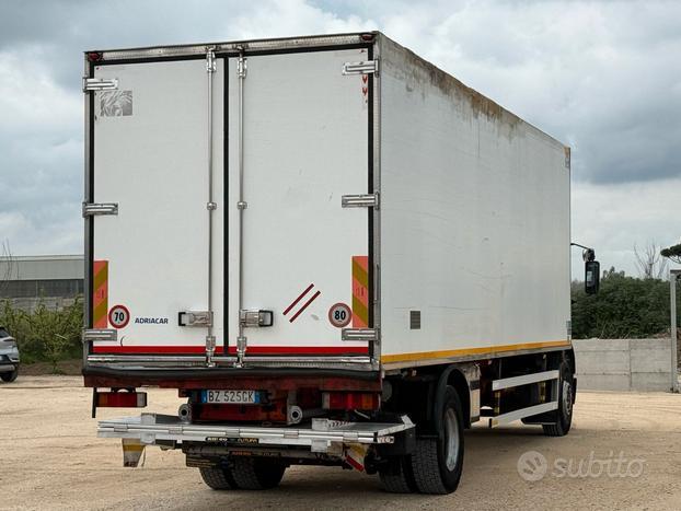 Iveco Eurocargo 180e28 furgone isotermico e sponda