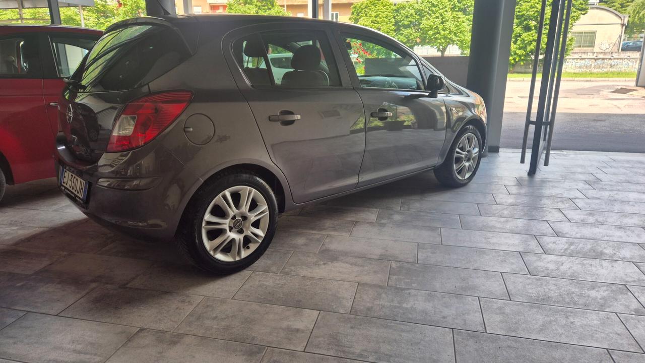 Opel Corsa 1.2 5 porte GUIDOSIMPLEX