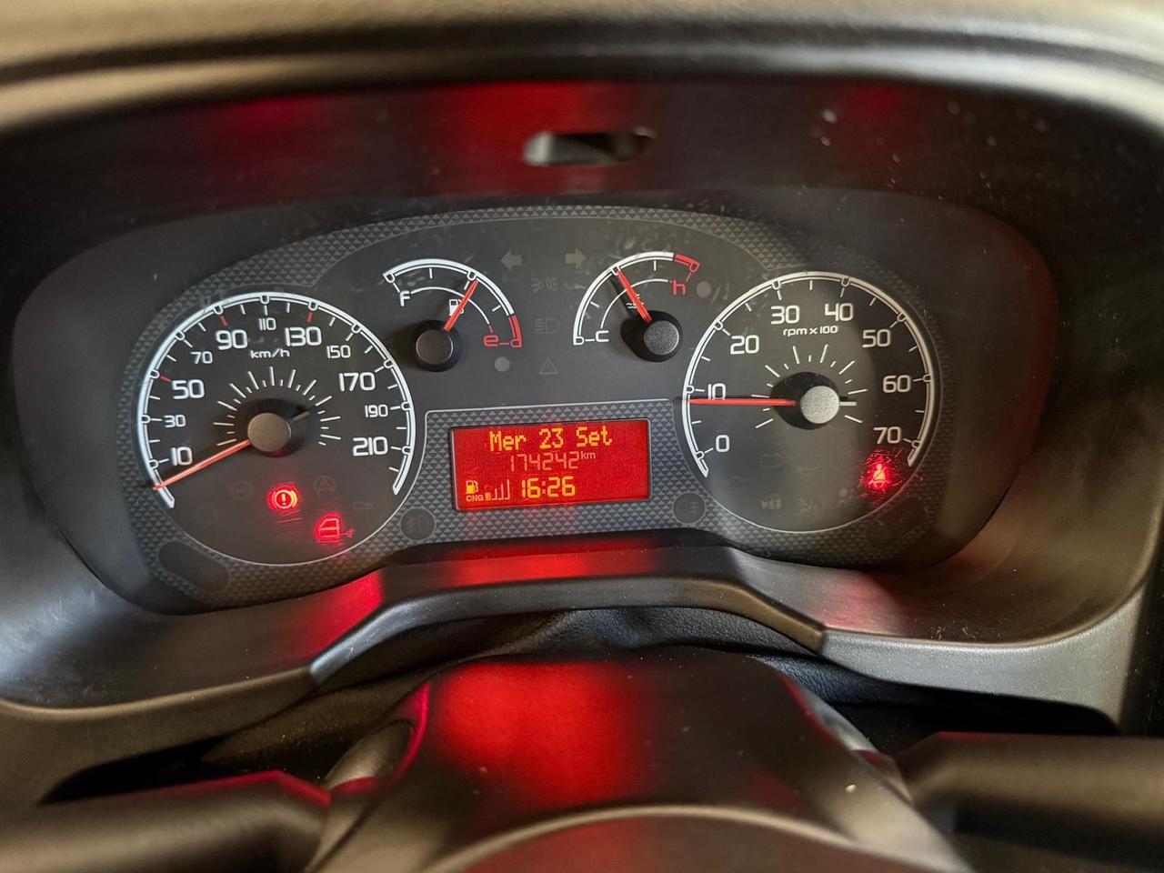 Fiat Qubo 1.4 8V 77 CV Active Natural Power