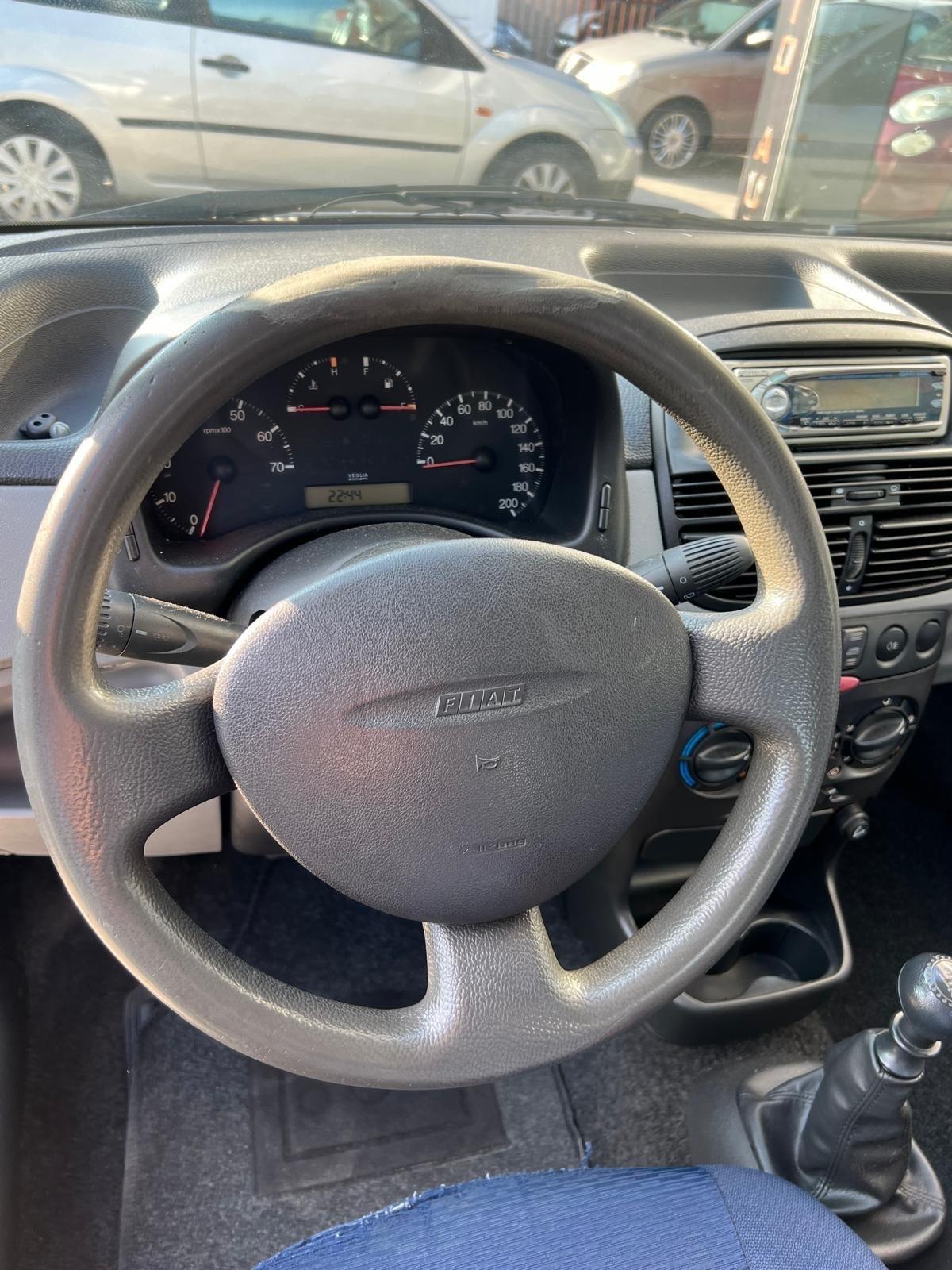 Fiat Punto 1.2- 3 porte - GPL -Neopatentati