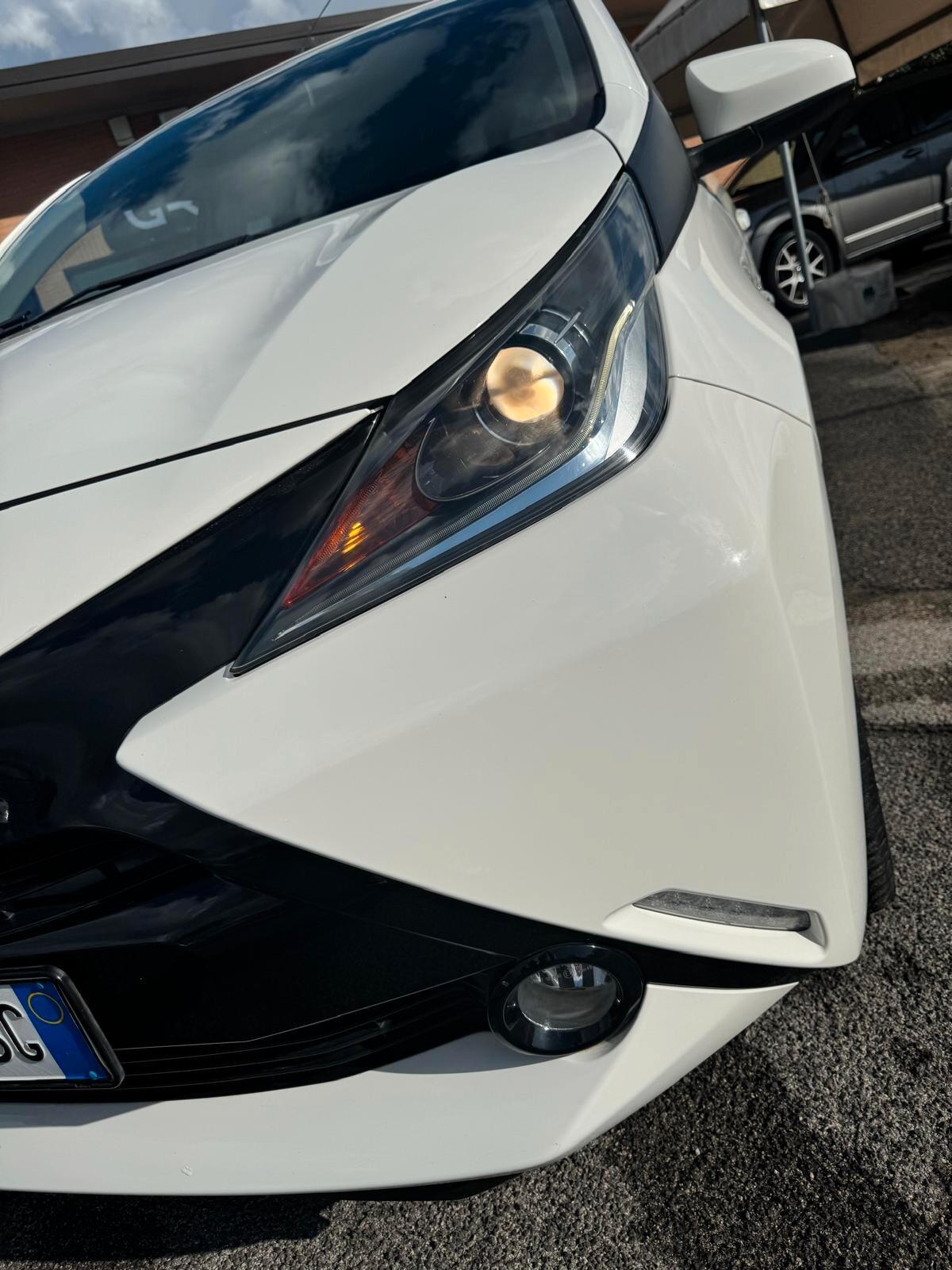 Toyota Aygo 1.0 VVT-I 69CV 5P NEOPATENT 2015