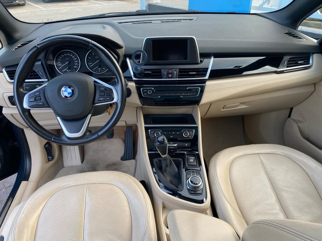 Bmw 2er Active Tourer 218d Luxury