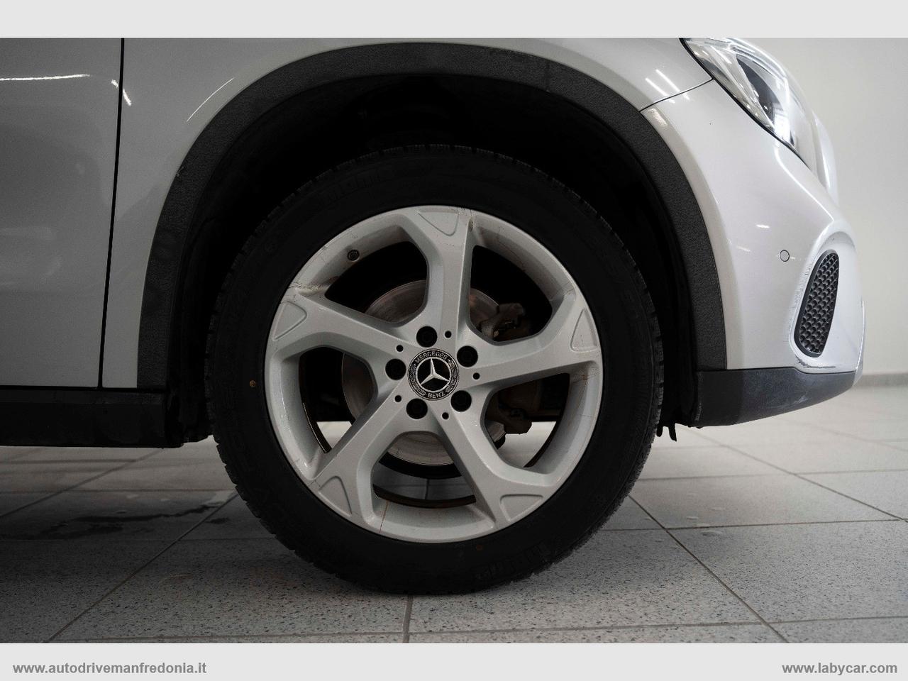 MERCEDES-BENZ GLA 220 CDI Automatic Premium