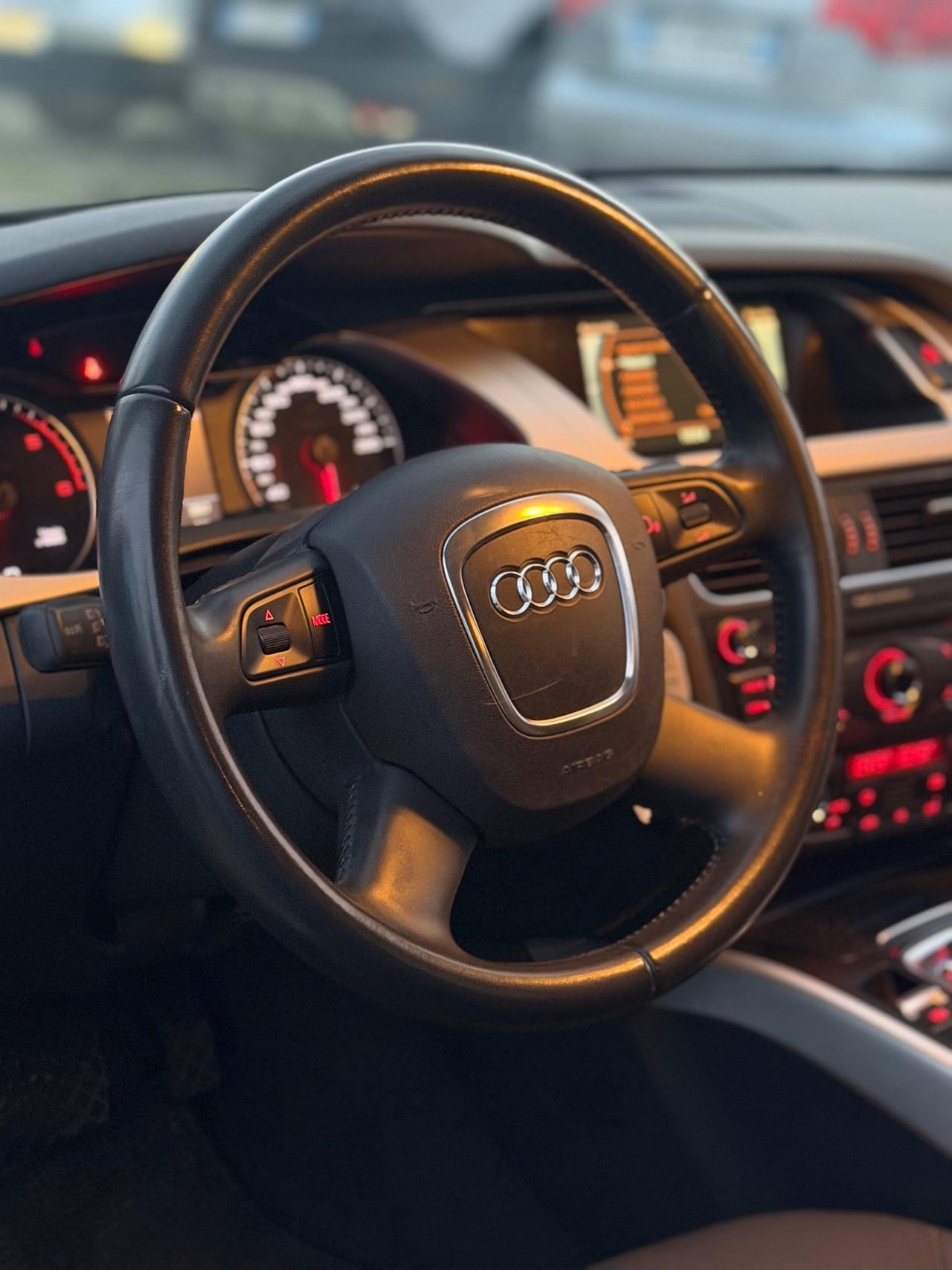 Audi A4 (100.000KM) CERTIFICATI AUTOMATICO