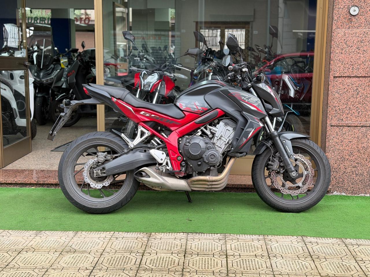 Honda CB 650 F tua a soli 48€