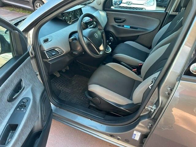 Lancia Ypsilon 0.9 TwinAir 85 CV 5 p Metano Ecochic Gold,Uniprop!!
