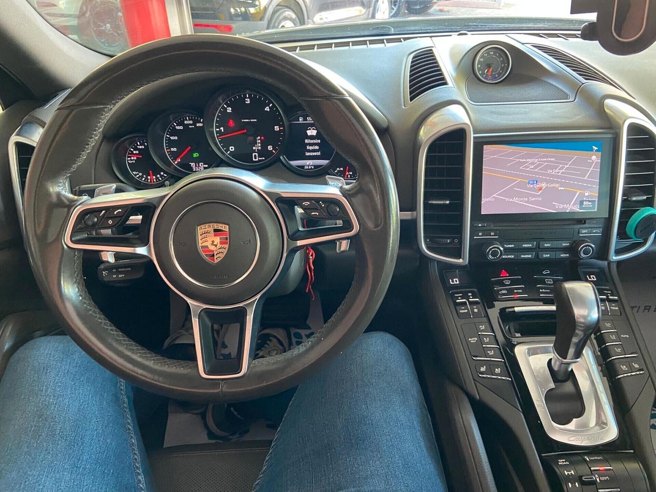 Porsche Cayenne 250CV 3.0 Diesel