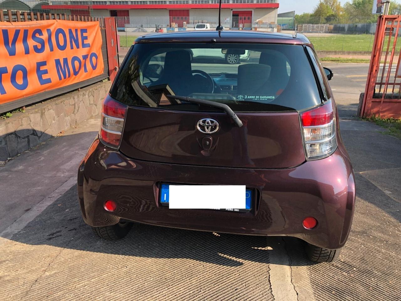 Toyota iQ 1.0 Adatta per neopatentati