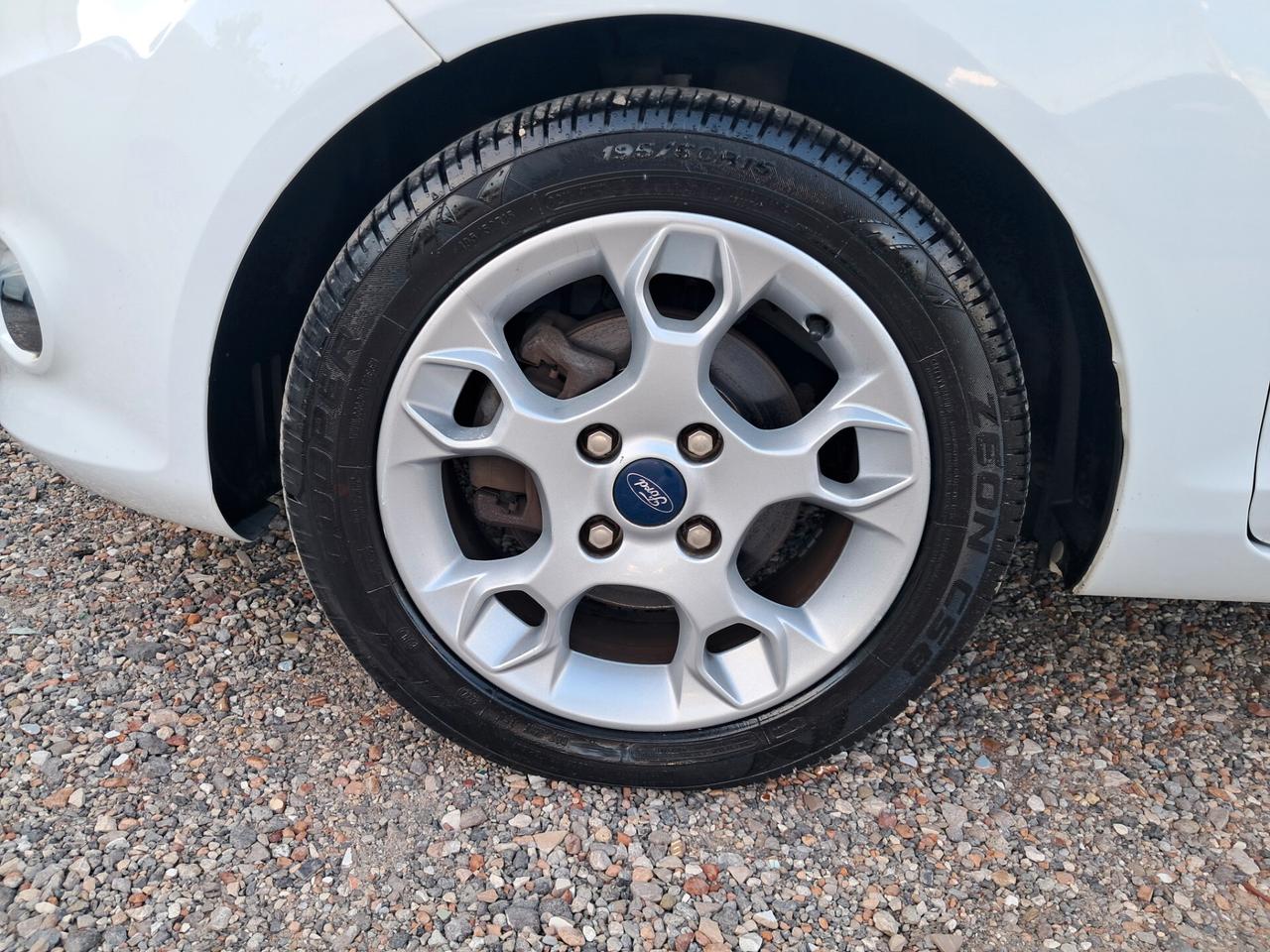 Ford Fiesta Titanium 1.4 GPL