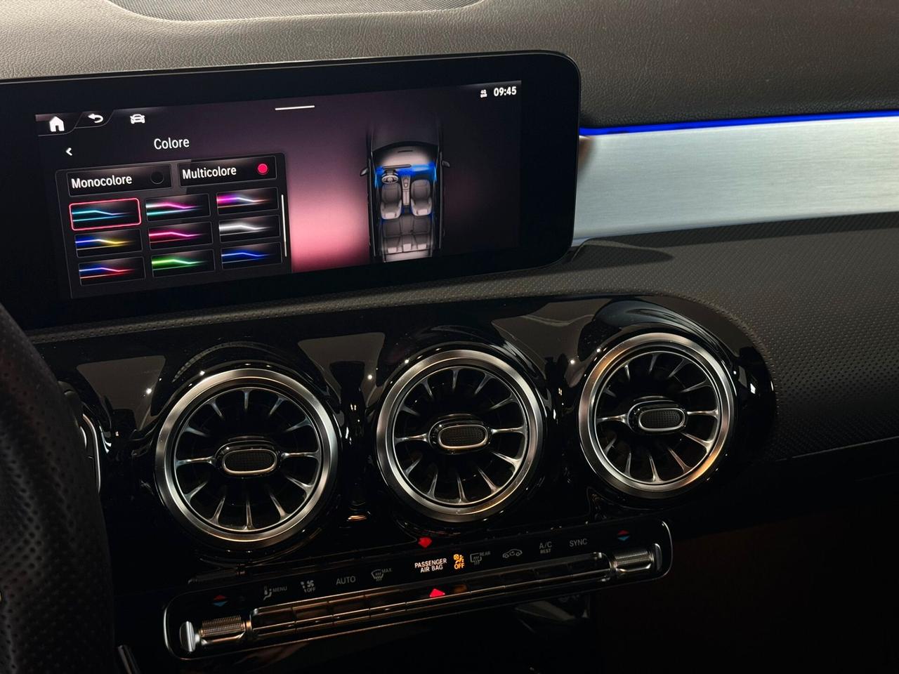 Mercedes-benz A 180d Automatic Premium AMG Night Edition Plus