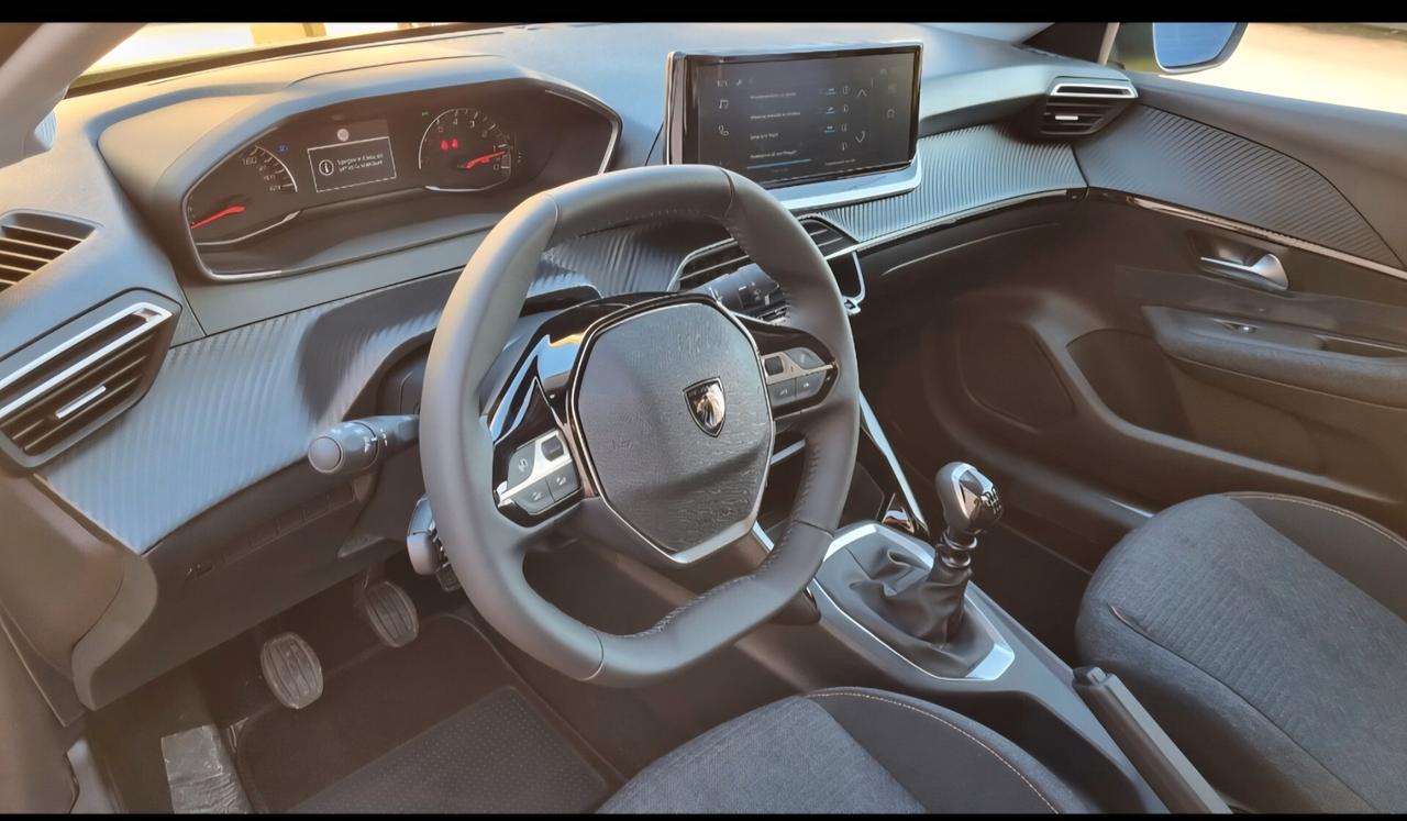 Peugeot 208 1.2 PURETECH STYLE S&S KM ZERO 100 CV PER NEOPATENTATI