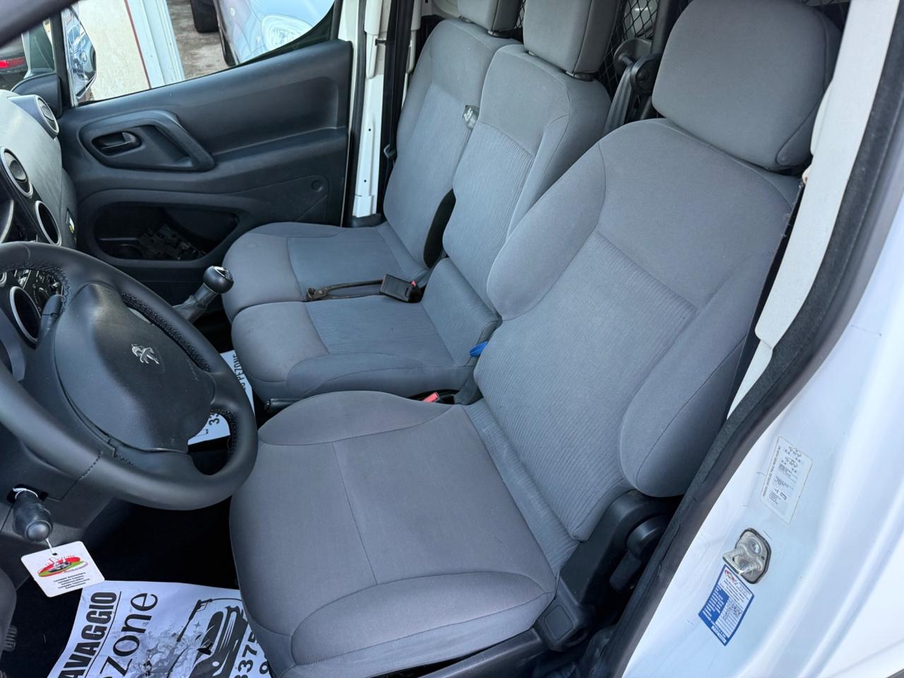 Peugeot Partner 1.6 HDI PASSO LUNGO 3 POSTI