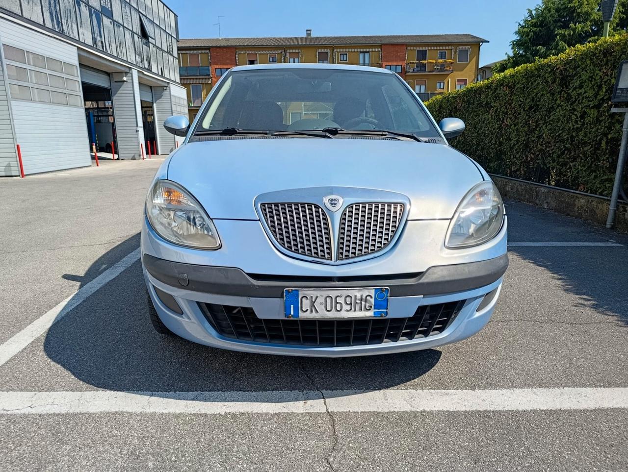 Lancia Ypsilon 1.2 - ADATTA PER NEOPATENTATI