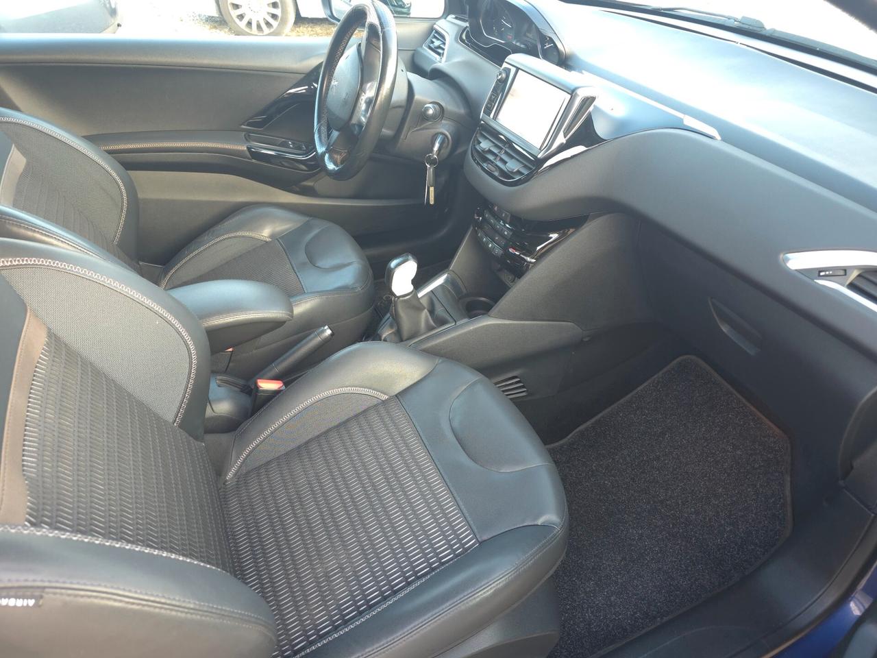 Peugeot 208 1.6 e-HDi 92 CV Stop&Start 3 porte Allure