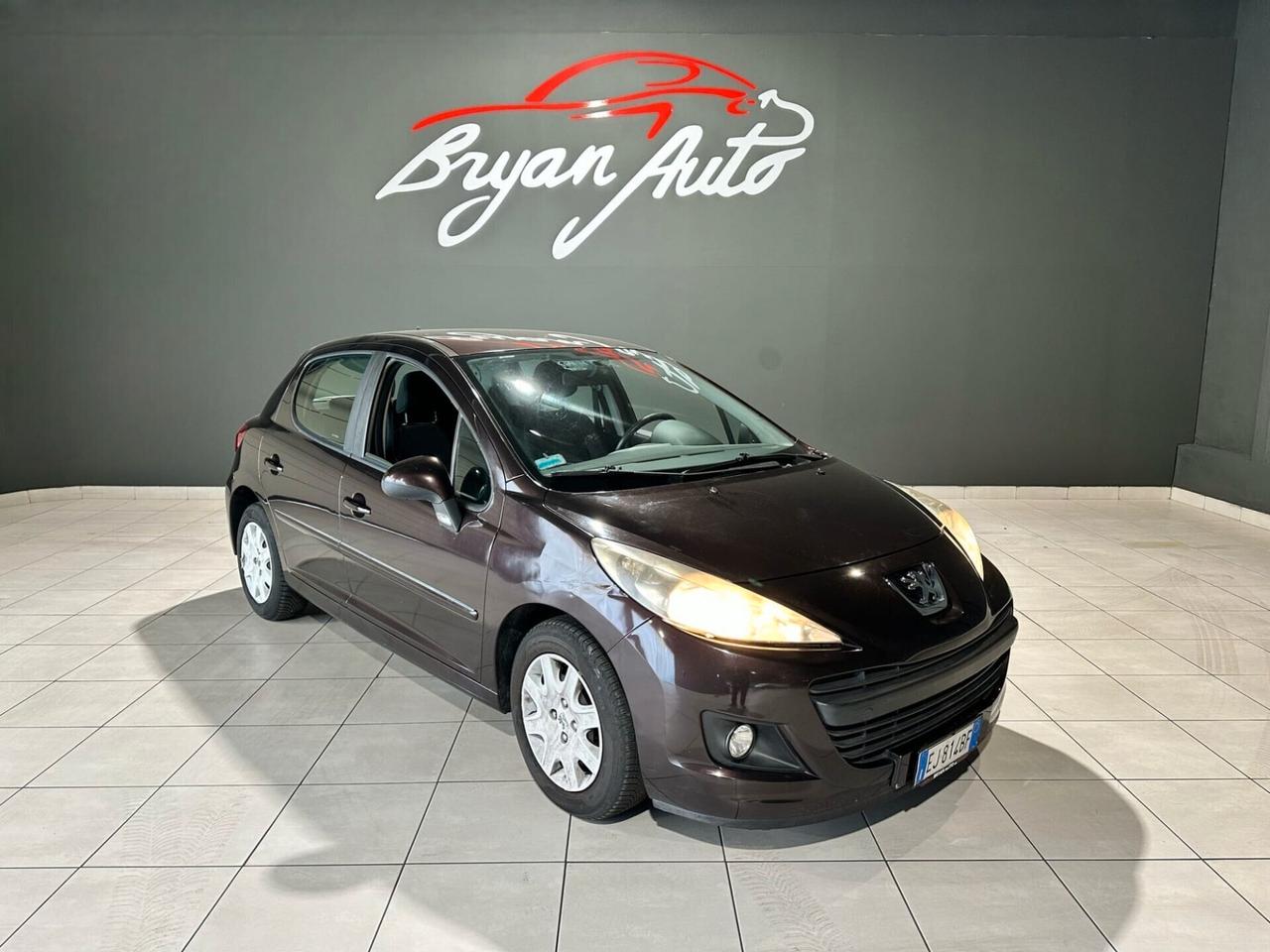 Peugeot 207 1.4 8V 75CV 5p. SPECIAL EDITION