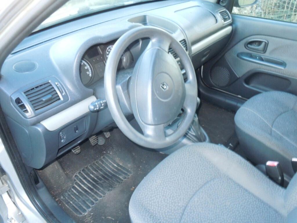 Renault Clio 1.2 5P GPL