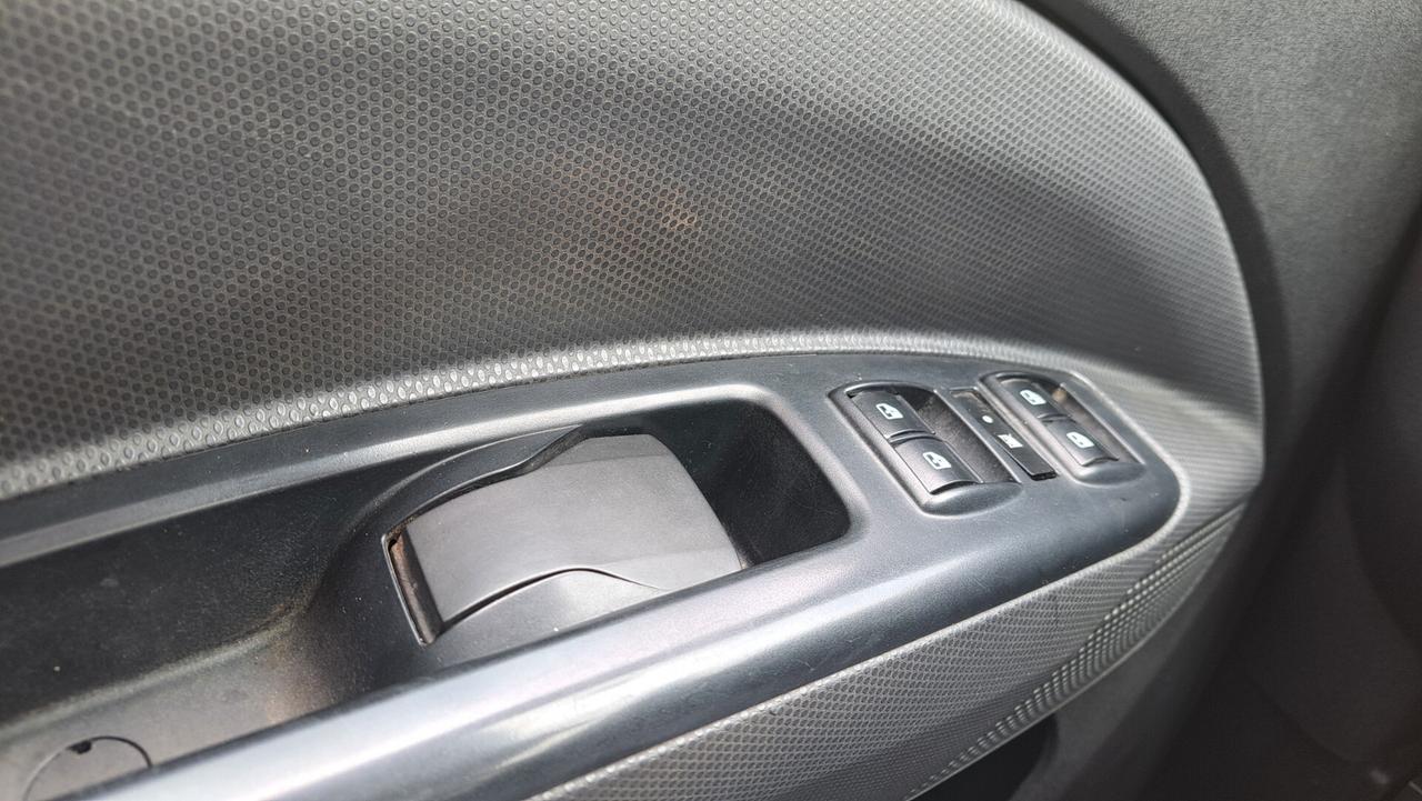 Fiat doblo 1.3 5 posti autocarro diesel gancio traino