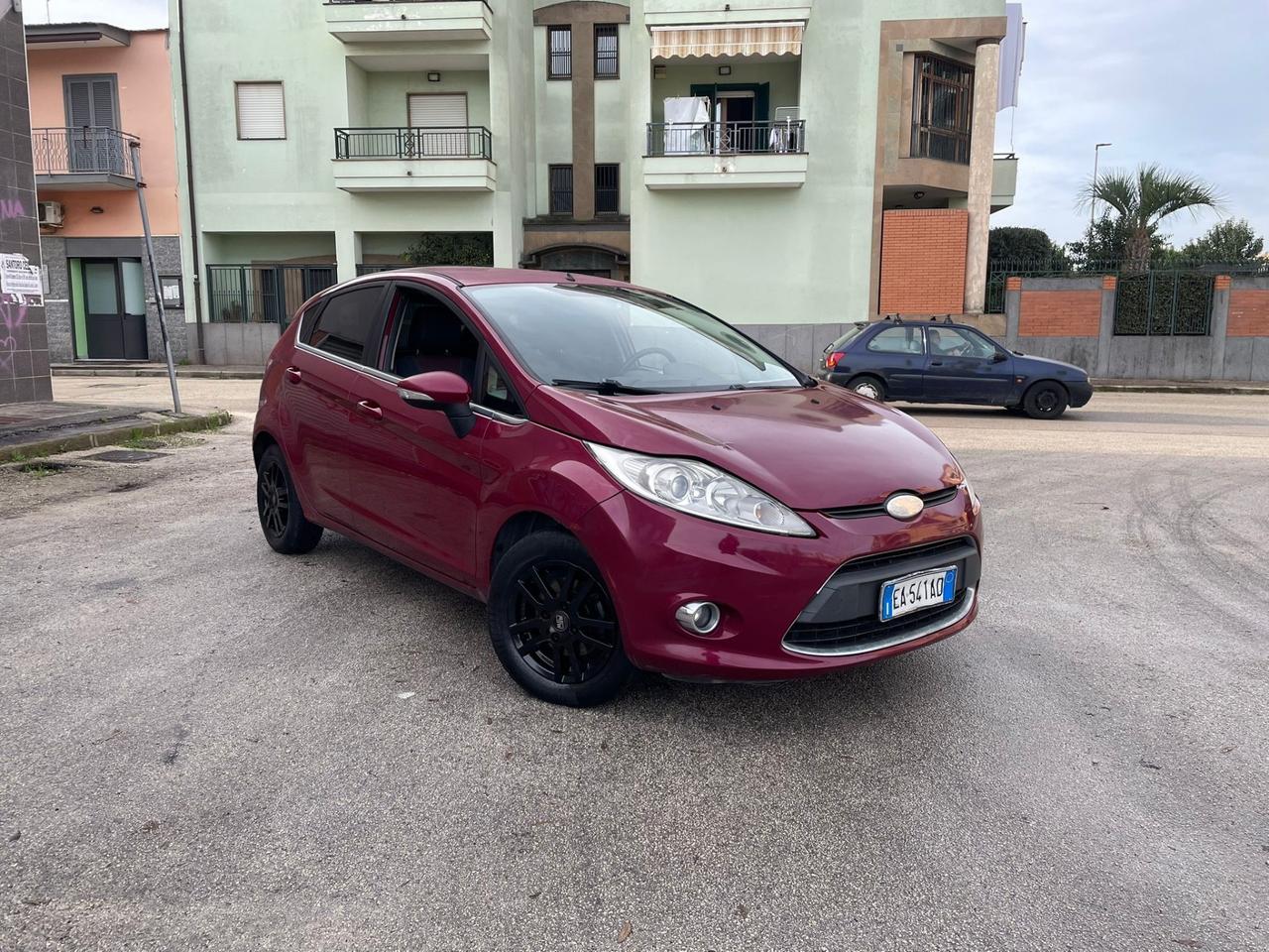 Ford Fiesta 1.4 5 porte Bz.- GPL Titanium IN PERFETTE CONDIZIONI