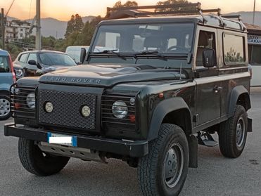 Land Rover Defender 90 2.4 TD4 Station Wagon SE