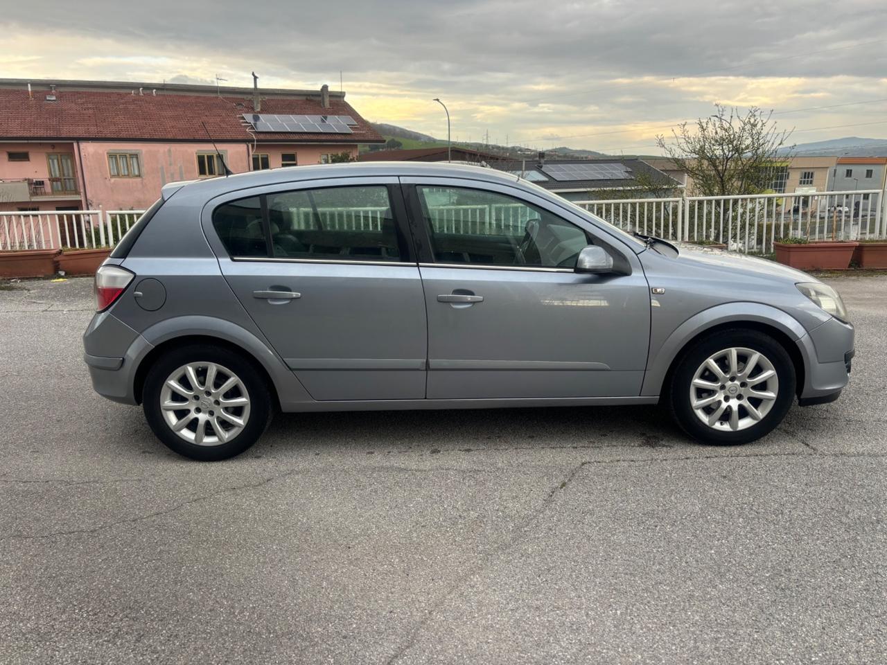 Opel Astra 1.7 CDTI 101CV 5 porte Cosmo