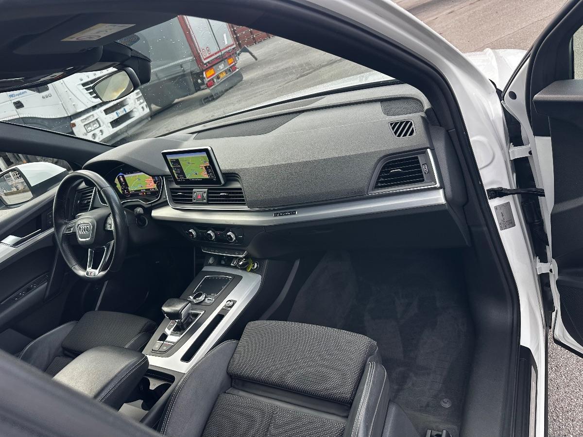 AUDI - Q5 - 40 TDI quattro S line plus