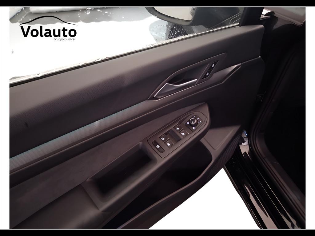 VOLKSWAGEN Golf VIII 2024 - Golf 2.0 tdi Style 150cv dsg