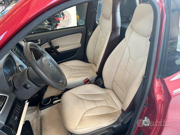 Auto elettrica city car elettrica