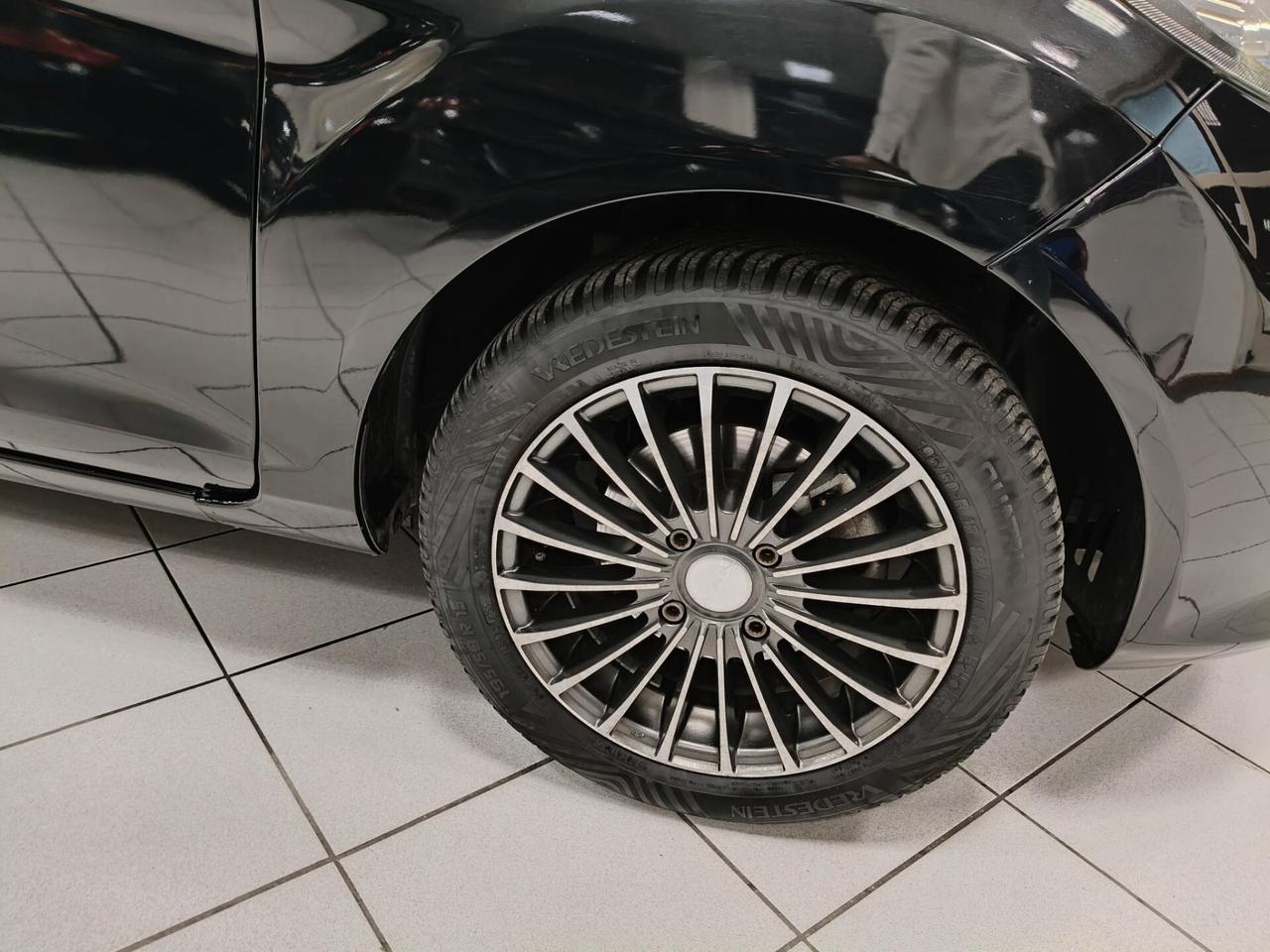 Ford Fiesta 1.4 TDCi X NEOPATENTATI 2010