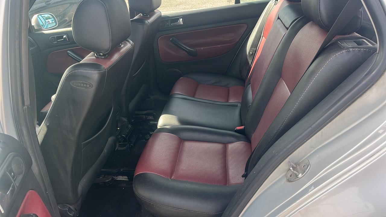 Volkswagen Golf 1.9 TDI/110 CV cat 5p.aut. Highline