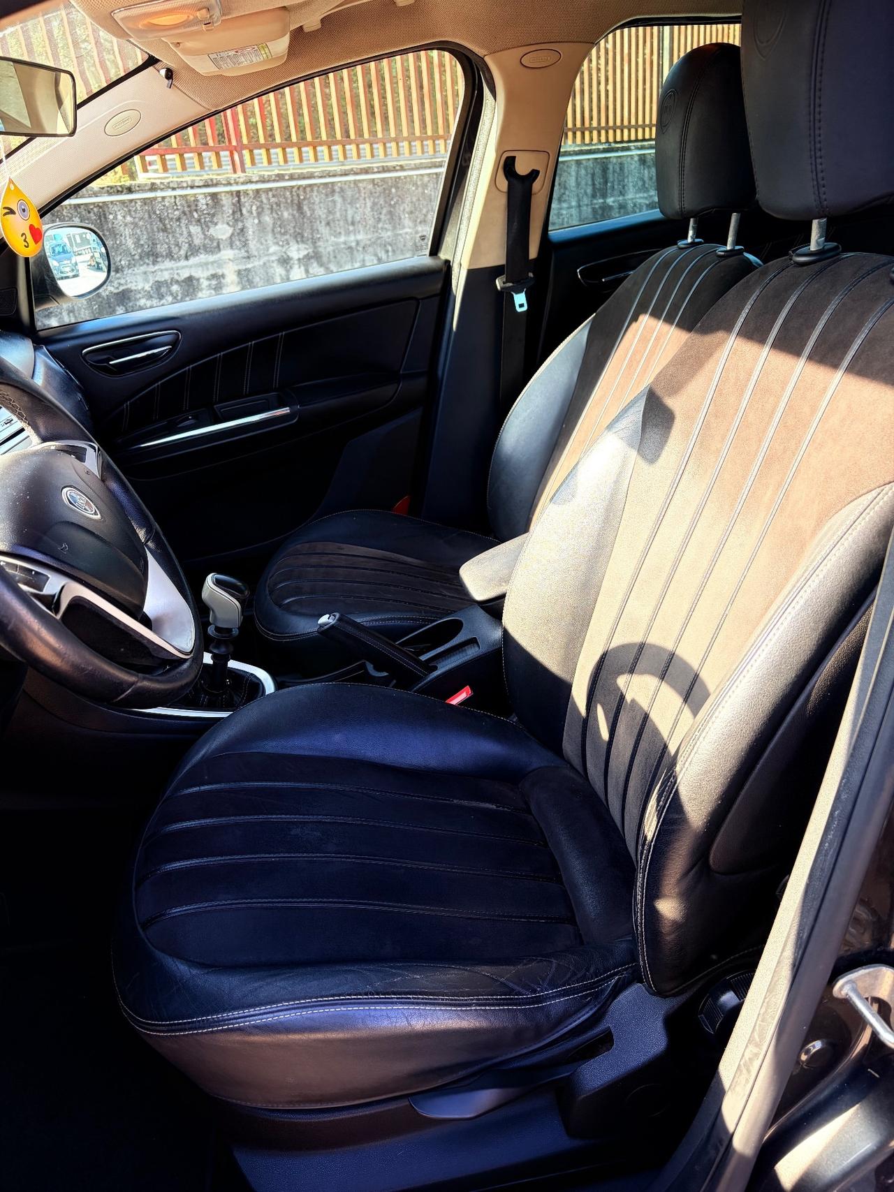 Lancia Delta 1.6 MJT DPF Platino