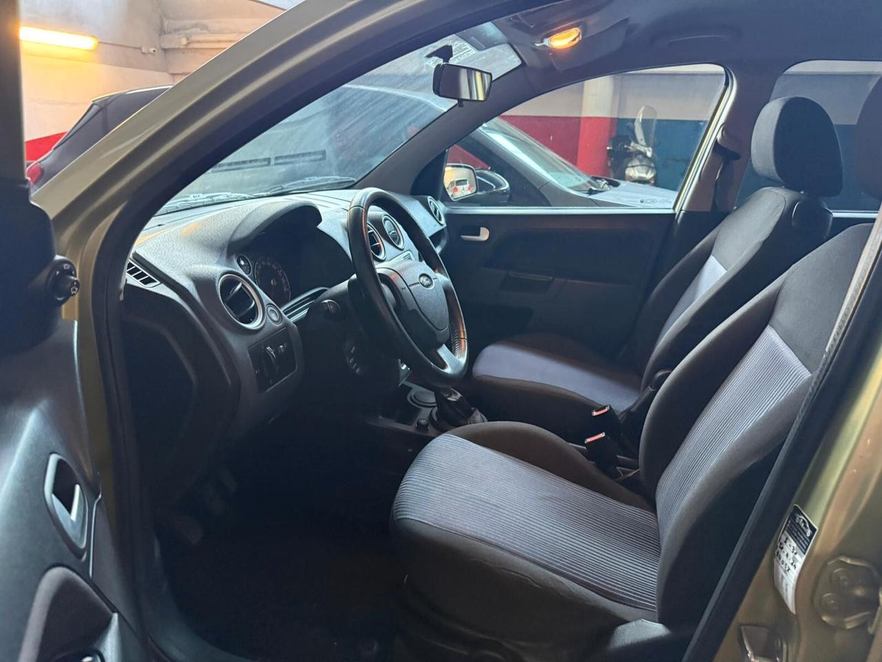 Ford Fusion 1.4 16V 5p. Collection