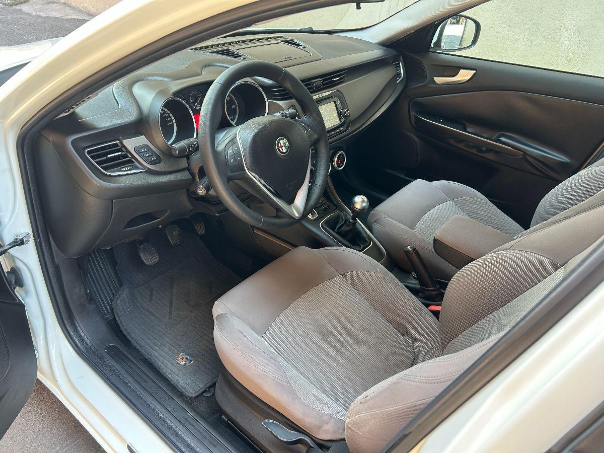 ALFA ROMEO - Giulietta - 1.6 JTDm-2 105 CV Distinctive