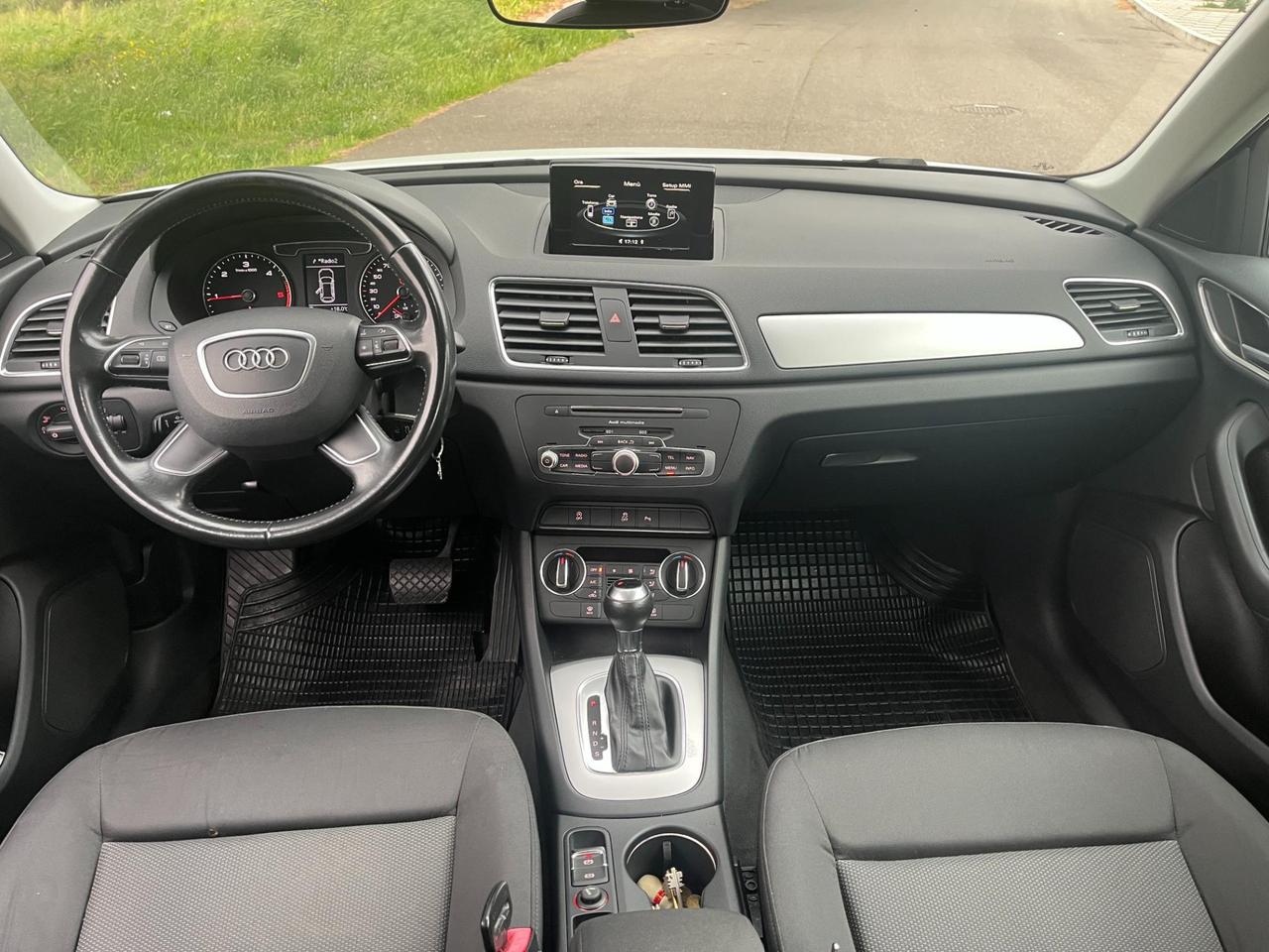 Audi Q3 2.0 tdi Business 150cv s-tronic