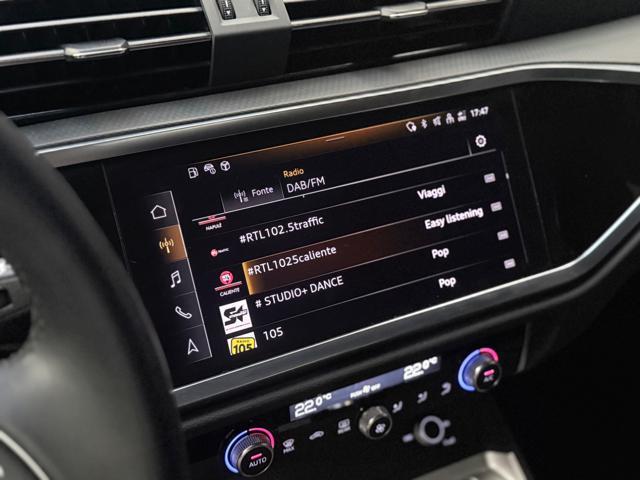 AUDI Q3 35 TDI S tronic Identity Black