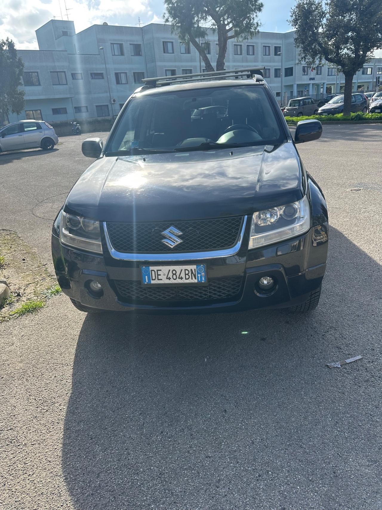 Suzuki Grand Vitara 1.9 DDis 5 porte (CON GANCIO TRAINO ORIGINALE)