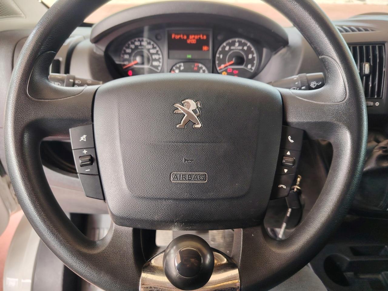 Peugeot boxer cassonato 7 posti iva esposta 2020