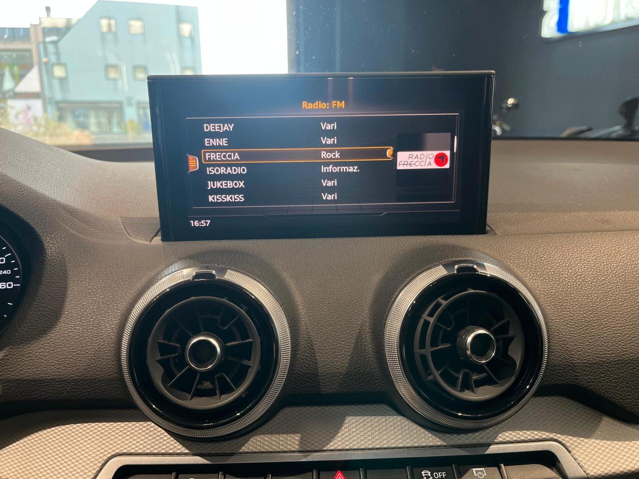 Audi Q2 30 TDI S tronic Business