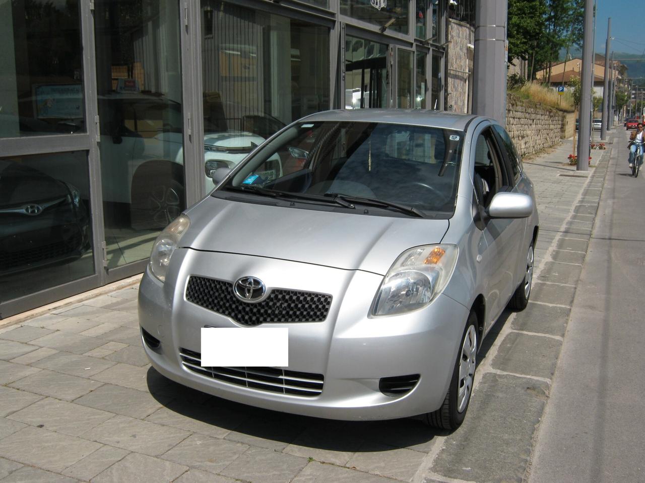 Toyota Yaris 1.0 3 porte