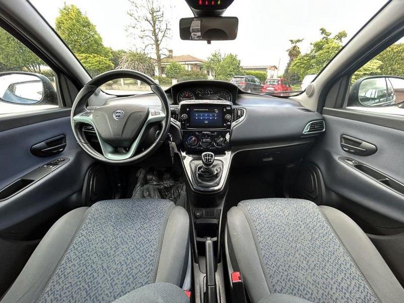 Lancia Ypsilon 1.0 FireFly Hybrid Silver 5p PROMO