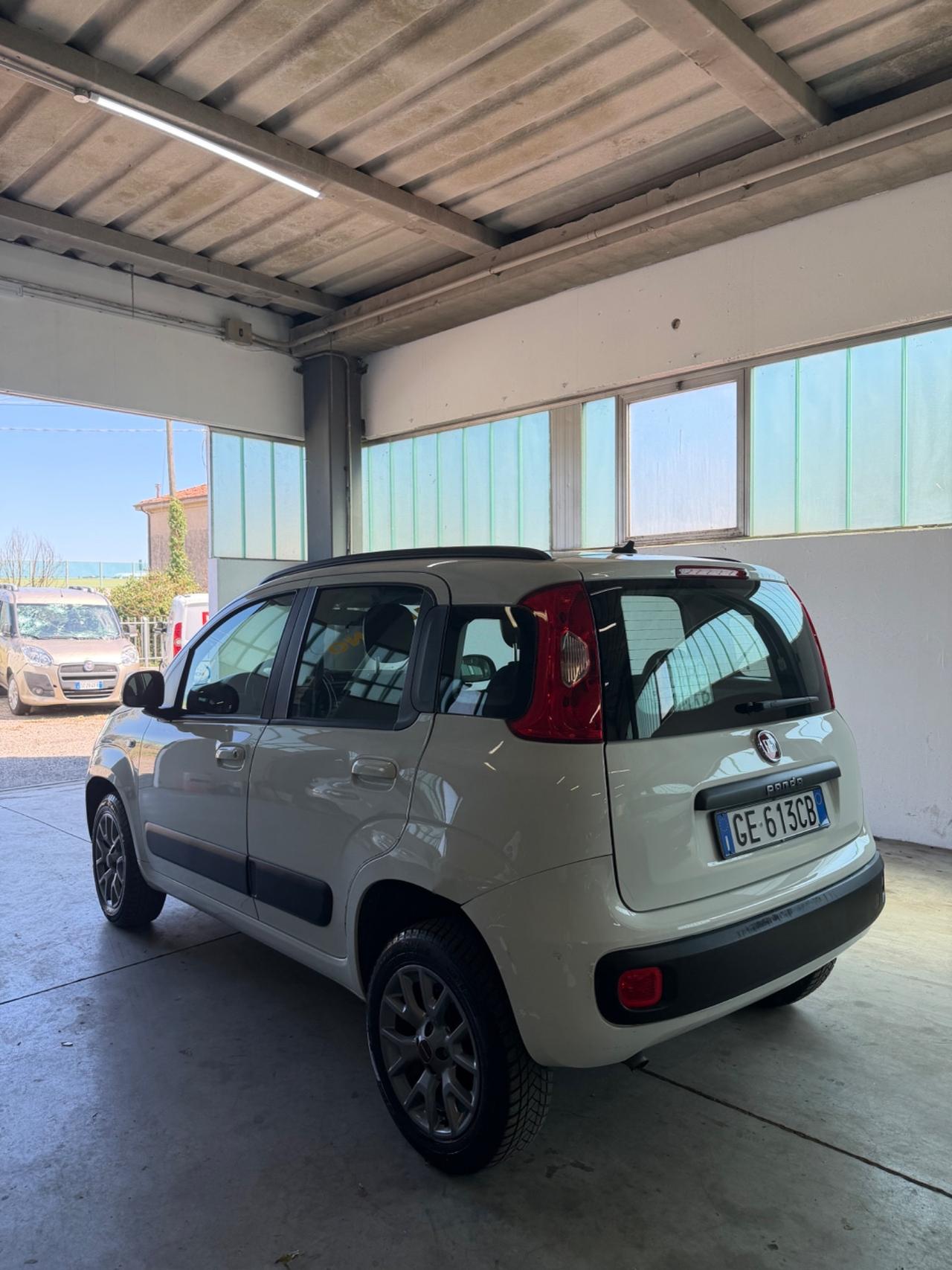Fiat Panda 0.9 TwinAir Turbo Natural Power Lounge